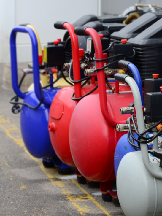 cropped-Many-new-air-compressors-pressure-pumps-close-up-photo-ss221105.png