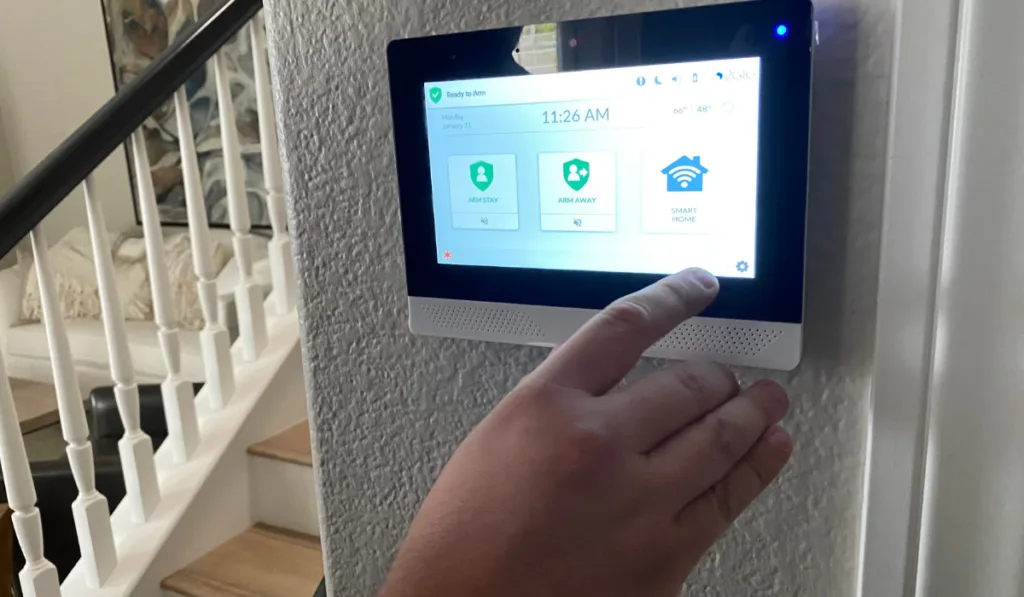  setting an alarm on a smart home