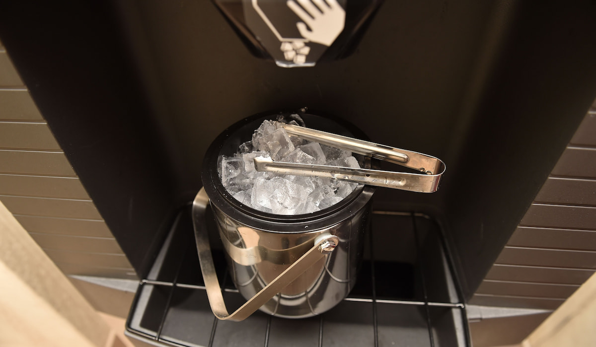 How to Use Your Ice Maker Without a Water Line? DIY All Day